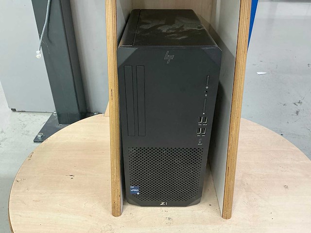 Hp z1 desktop g9 met monitor - afbeelding 3 van  4