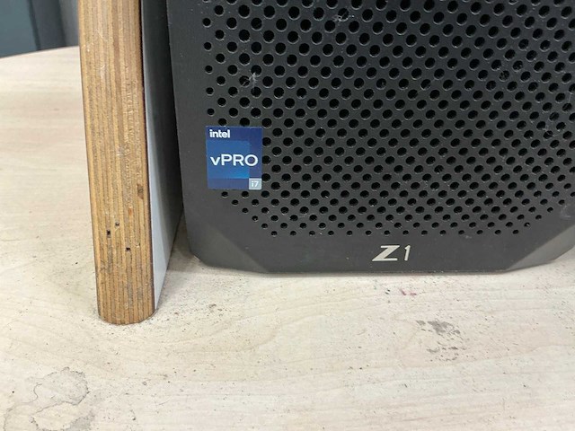 Hp z1 desktop g9 met monitor - afbeelding 4 van  4