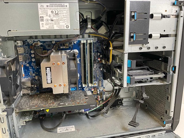 Hp z2 g4, core(tm) i7 8th gen, 16 gb ram (2x8gb), 512 gb nvme, nvidia quadro p2200 5 gb workstation - afbeelding 4 van  4