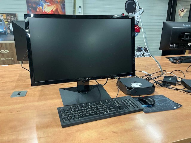 Hp z2 mini g5 desktop en monitor - afbeelding 1 van  7
