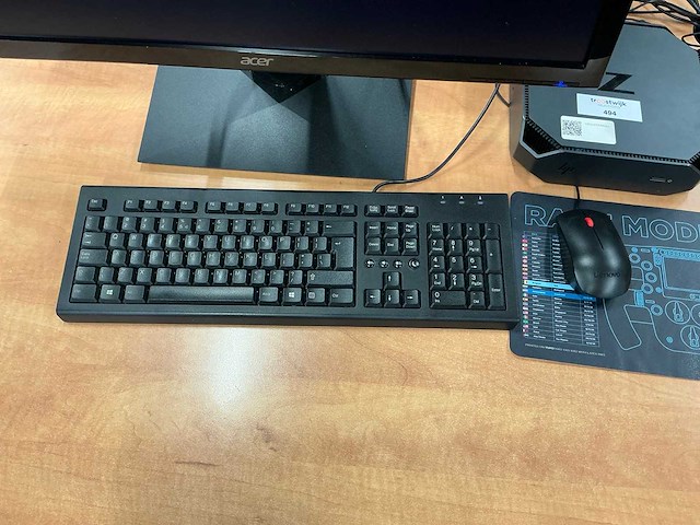 Hp z2 mini g5 desktop en monitor - afbeelding 2 van  7