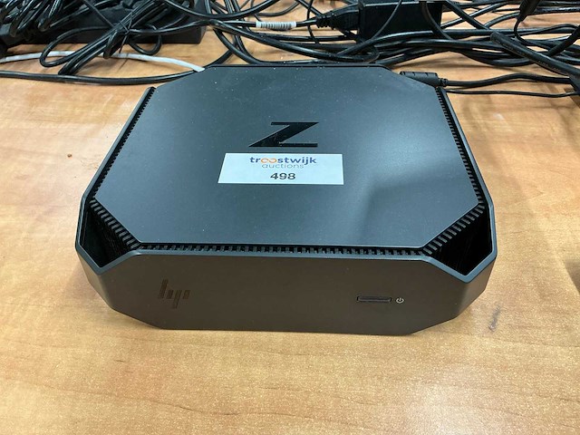 Hp z2 mini g5 desktop en monitor - afbeelding 2 van  9