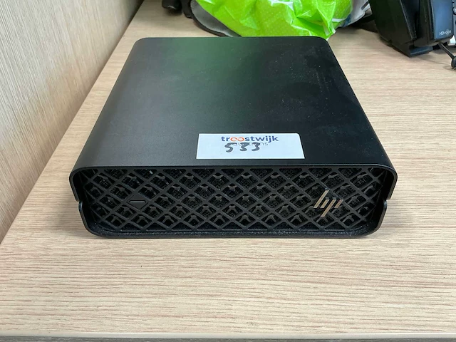 Hp z2 mini g9 workstation desktop pc - afbeelding 1 van  4