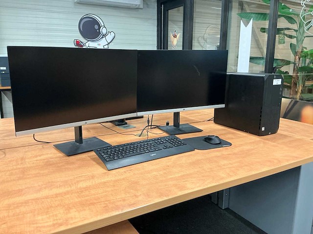 Hp z2 tower g5 desktop met monitors - afbeelding 1 van  7