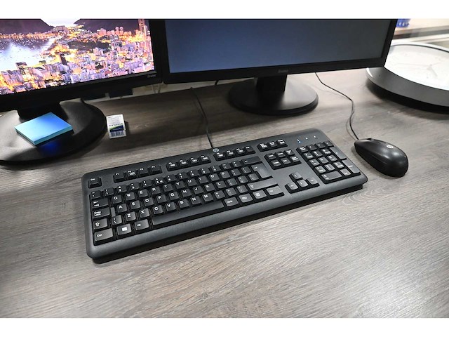 Hp z220 workstation intel xeon inside windows pro 7 oa desktop met 2 iiyama monitoren - afbeelding 5 van  5