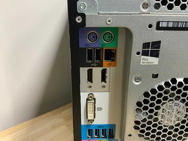 Hp z240 tower desktop - afbeelding 4 van  5