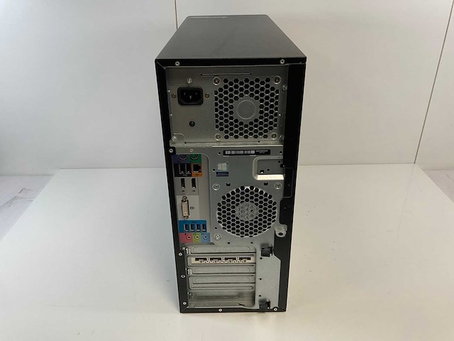 Hp z240, xeon(r) e3-1225 v5, 32 gb ram, 512 gb ssd, nvidia quadro p2000 5 gb workstation - afbeelding 4 van  5