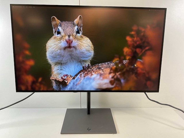 Hp (z27u g3) 27”, 2560x1440 (qhd) ips monitor - afbeelding 1 van  7
