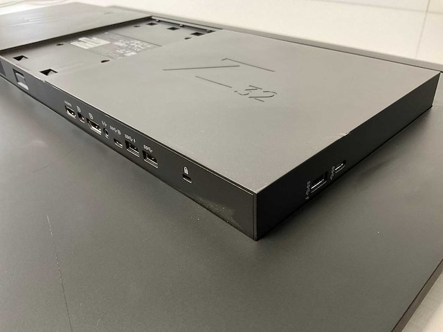 Hp (z32) 32”, 3840x2160 (uhd) ips monitor - afbeelding 5 van  6