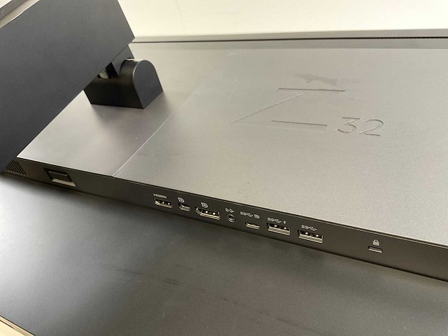Hp (z32) 32”, 3840x2160 (uhd) ips monitor - afbeelding 5 van  7