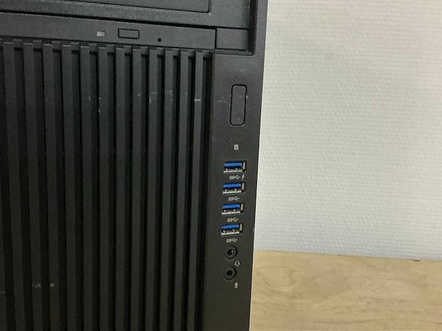 Hp z440 - e5-2630 v3 desktop - afbeelding 2 van  3