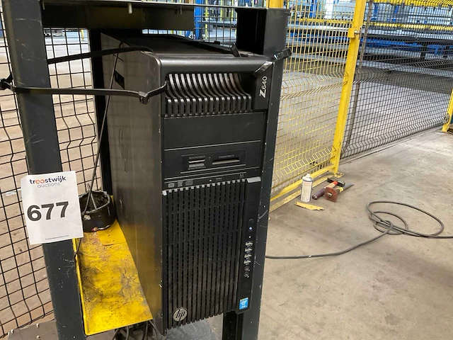 Hp z460 desktop en monitor in verrijdbaar frame - afbeelding 5 van  6