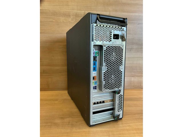 Hp z640 computer - afbeelding 6 van  7