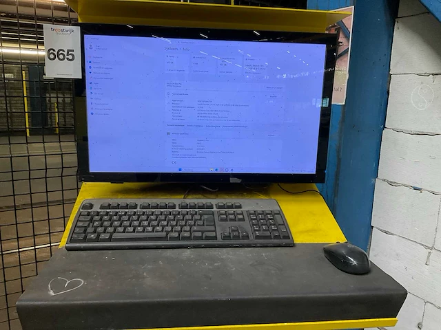 Hp z640 desktop en monitor in verrijdbaar frame - afbeelding 5 van  6