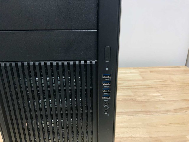 Hp z840 workstation(xeon) desktop - afbeelding 2 van  8
