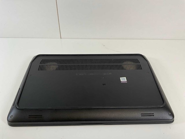 Hp zbook 15 g4 15.5”, core(tm) i7 7th gen, 16 gb ram, 256 gb nvme, nvidia quadro m1200 4 gb mobile work station - afbeelding 6 van  7