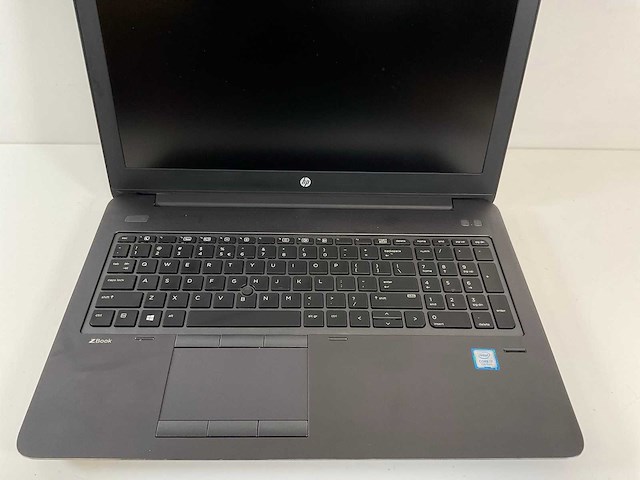 Hp zbook 15 g4 15.5”, core(tm) i7 7th gen, 16 gb ram, 256 gb nvme, nvidia quadro m2200 4 gb mobile work station - afbeelding 4 van  7