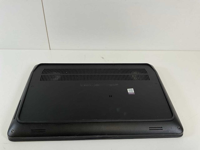 Hp zbook 15 g4 15.5”, core(tm) i7 7th gen, 16 gb ram, 256 gb nvme, nvidia quadro m2200 4 gb mobile work station - afbeelding 6 van  7