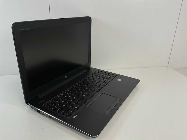 Hp zbook 15 g4 15.5”, core(tm) i7 7th gen, 32 gb ram, 256 gb ssd, nvidia quadro m620 2 gb mobile work station - afbeelding 2 van  8