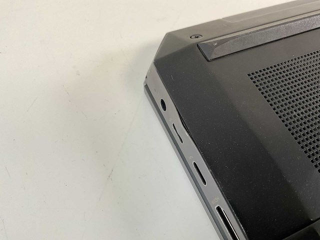 Hp zbook 15 g5 15,5”, core(tm) i7 8th gen, 16 gb ram, 256 gb nvme, nvidia quadro p2000 4 gb mobile workstation - afbeelding 8 van  8