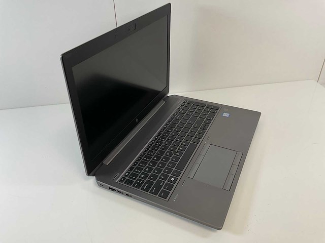 Hp zbook 15 g5 15,5”, core(tm) i7 8th gen, 32 gb ram, 1 tb nvme, nvidia quadro p2000 4 gb mobile workstation - afbeelding 2 van  7
