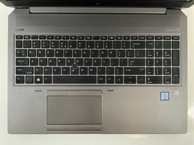 Hp zbook 15 g5 15,5”, core(tm) i7 8th gen, 32 gb ram, 1 tb nvme, nvidia quadro p2000 4 gb mobile workstation - afbeelding 4 van  7