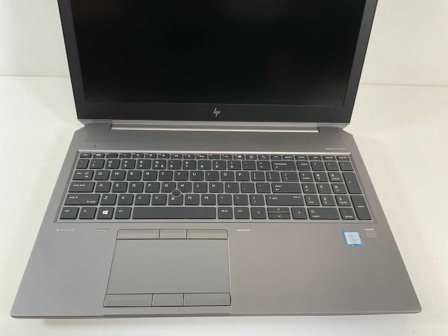 Hp zbook 15 g5 15.5”, core(tm) i7 8th gen, 32 gb ram, 1.5 tb nvme, 1 tb hdd, nvidia quadro p2000 4 gb mobile work station - afbeelding 4 van  7