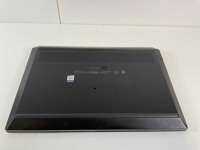 Hp zbook 15 g5 15.5”, core(tm) i7 8th gen, 32 gb ram, 1.5 tb nvme, 1 tb hdd, nvidia quadro p2000 4 gb mobile work station - afbeelding 6 van  7