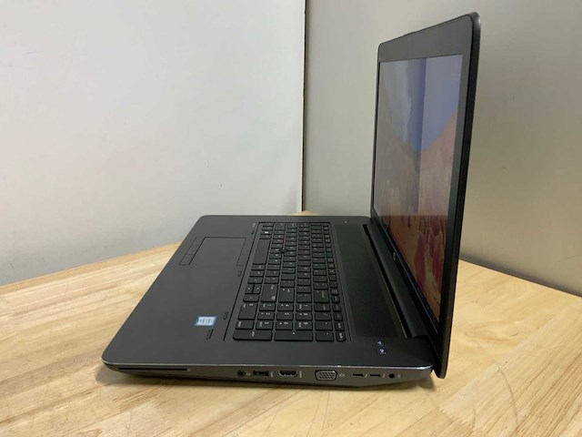 Hp zbook 17 g3(i7) laptop - afbeelding 4 van  7