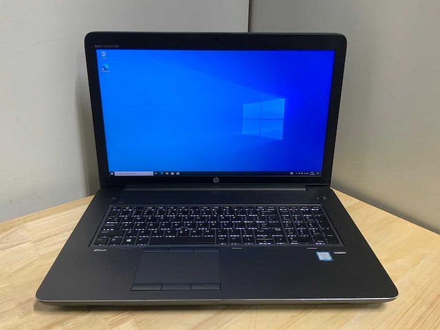 Hp zbook 17 g4(i7) laptop - afbeelding 1 van  7