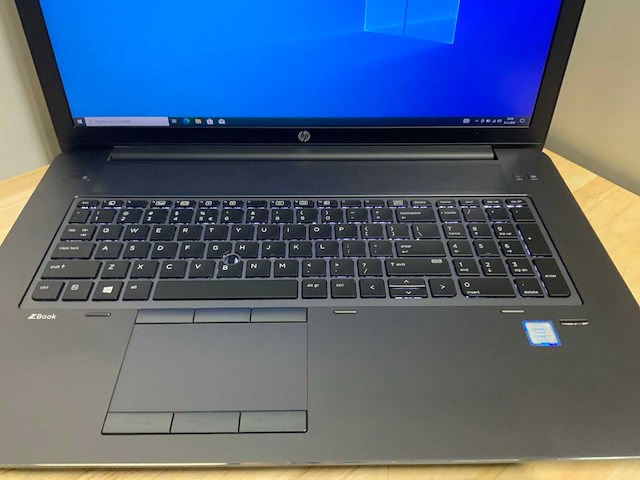 Hp zbook 17 g4(i7) laptop - afbeelding 2 van  7