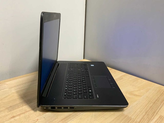 Hp zbook 17 g4(i7) laptop - afbeelding 4 van  7