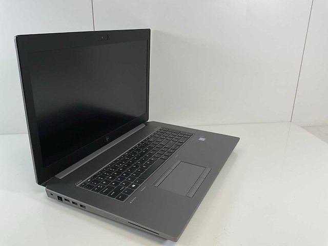 Hp zbook 17 g5 18”, core(tm) i7 8th gen, 32 gb ram, 512 gb nvme, nvidia quadro p2000 4 gb mobile work station - afbeelding 2 van  9