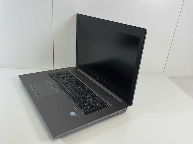 Hp zbook 17 g5 18”, core(tm) i7 8th gen, 32 gb ram, 512 gb nvme, nvidia quadro p2000 4 gb mobile work station - afbeelding 3 van  9