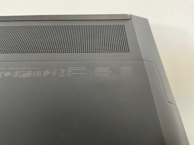 Hp zbook 17 g5 18”, core(tm) i7 8th gen, 32 gb ram, 512 gb nvme, nvidia quadro p2000 4 gb mobile work station - afbeelding 8 van  8