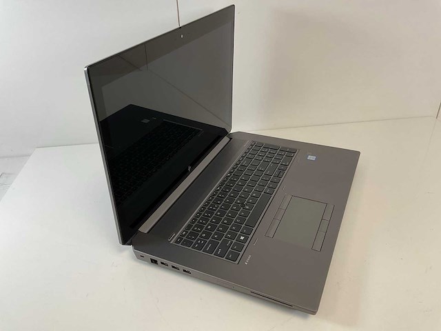Hp zbook 17 g6 18”, core(tm) i9 9th gen, 64 gb ram, 1 tb nvme, nvidia quadro rtx 5000 max-q 16 gb mobile workstation - afbeelding 2 van  7