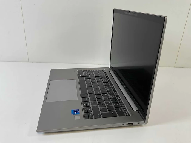 Hp zbook firefly g9 14”, core(tm) i7 12th gen, 32 gb ram, 512 gb nvme, nvidia t550 laptop 4gb mobile workstation - afbeelding 3 van  7