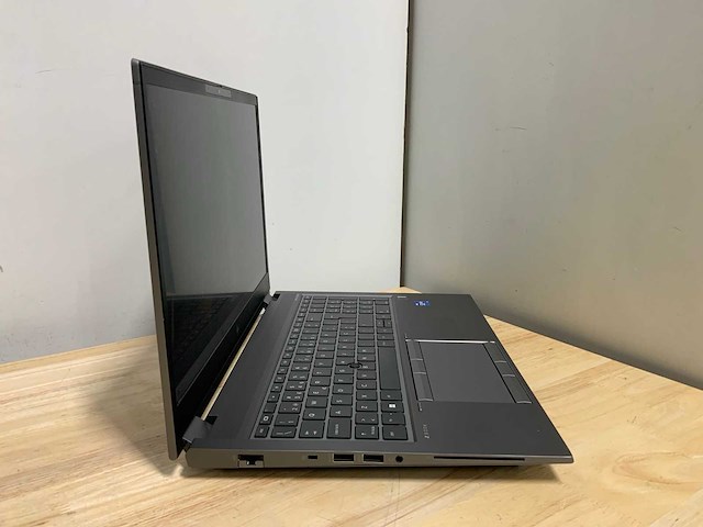 Hp zbook fury 15,6” g8 (i7) laptop - afbeelding 3 van  7