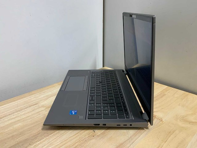 Hp zbook fury 15,6” g8 (i7) laptop - afbeelding 6 van  7
