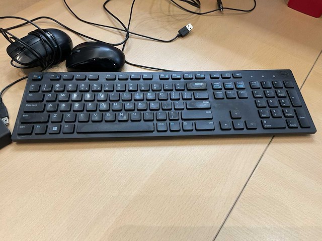 Hp/dell - toetsenbord en muis (2x) - afbeelding 3 van  4