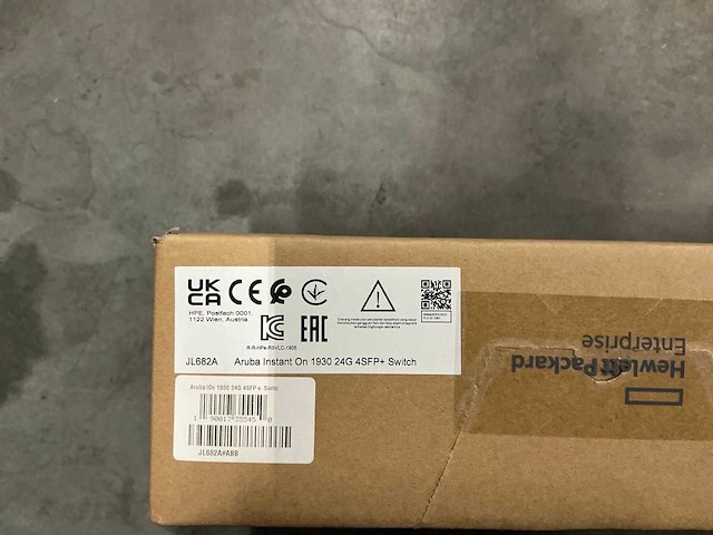 Hpe aruba instant on 1930 24g 4sfp+ switch - afbeelding 4 van  4