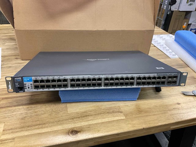 Hpe procurve 2810-48g switch - afbeelding 1 van  2