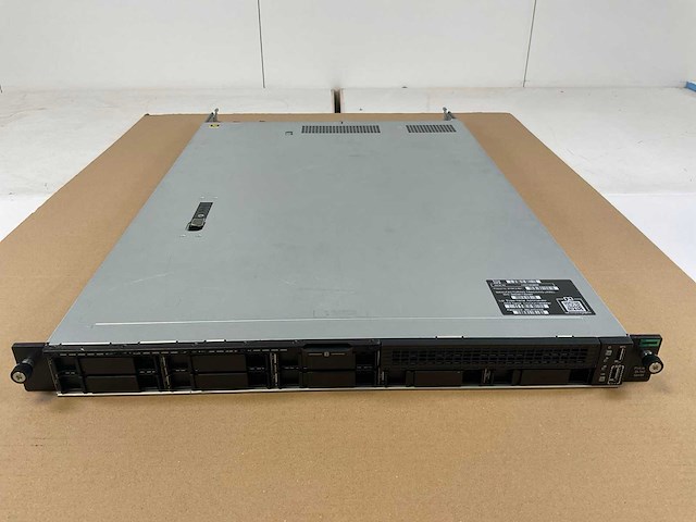 Hpe (proliant dl160 gen10) - xeon(r) bronze 3206r, 64 gb ram (2x32gb), no hdd rack mount chassis - afbeelding 1 van  9