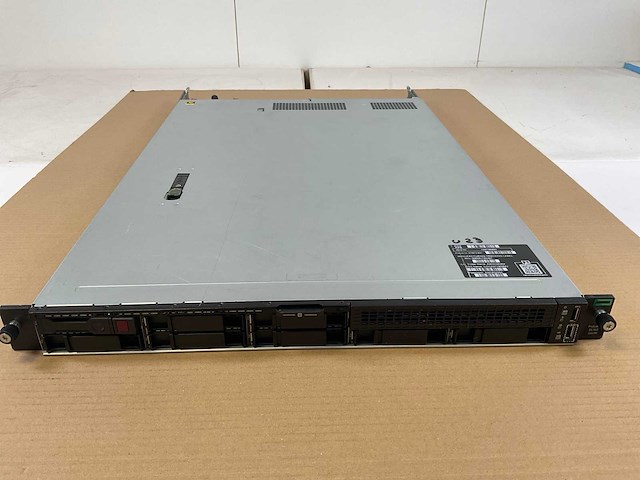 Hpe (proliant dl160 gen10) - xeon(r) bronze 3206r, 64 gb ram (2x32gb), no hdd rack mount chassis - afbeelding 1 van  8