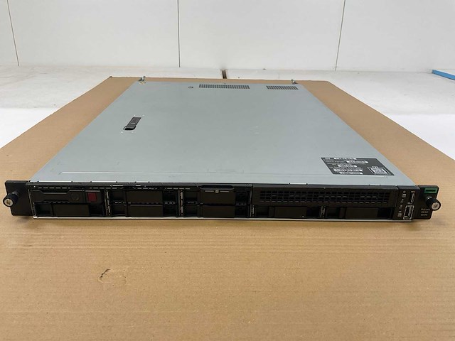 Hpe (proliant dl160 gen10) - xeon(r) bronze 3206r, 64 gb ram (2x32gb), no hdd rack mount chassis - afbeelding 1 van  9