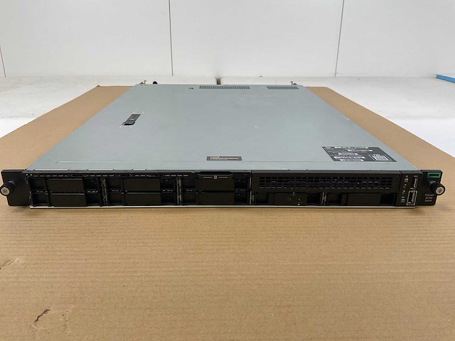 Hpe (proliant dl160 gen10) - xeon(r) silver 4208, 128 gb ram (4x32gb), no hdd rack mount chassis - afbeelding 1 van  9
