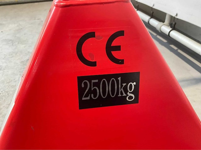 Hpt-a - 2026 - 2500 rood - hand hydraulische palletwagen - afbeelding 2 van  10