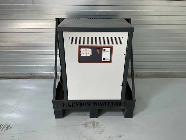 Hsct - 48v 150a - battery chargers - 2011 - afbeelding 1 van  3