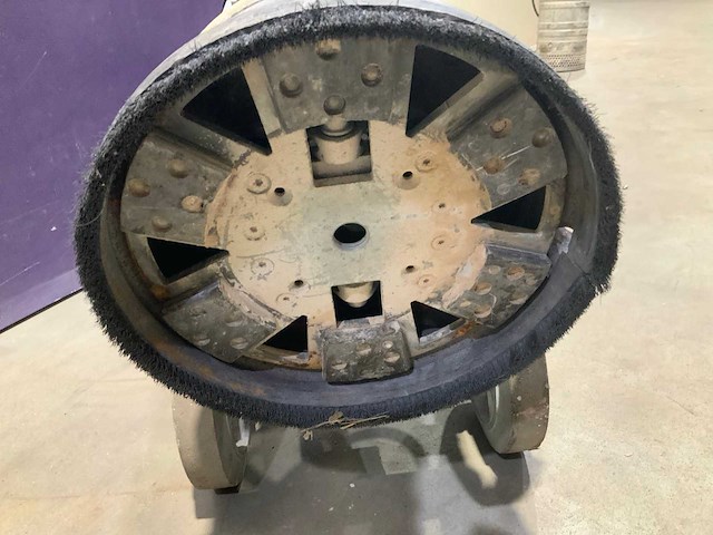 Htc greyline 270 betonfreesmachine - afbeelding 3 van  4