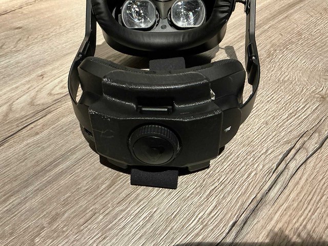 Htc vive focus 3 vr bril - afbeelding 4 van  5